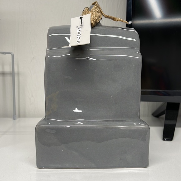 TOMBSTONE BIRDHOUSE "NINE LIVES" - tomb - RAE DUNN - Picture 3 of 11